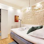 Spacious - 4br-10p Montmartre דירה *