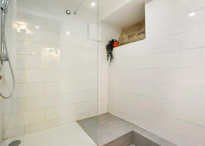 Spacious - 4br-10p Montmartre Lägenhet *