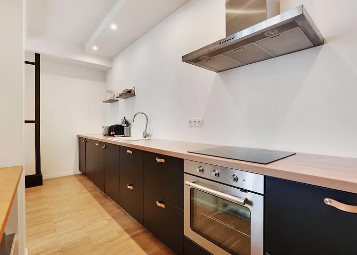 Lägenhet Spacious - 4br-10p Montmartre *